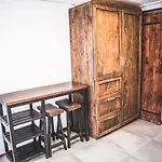 Peaceful 1-Bedroom Flatlet, 10 Min From The Beach